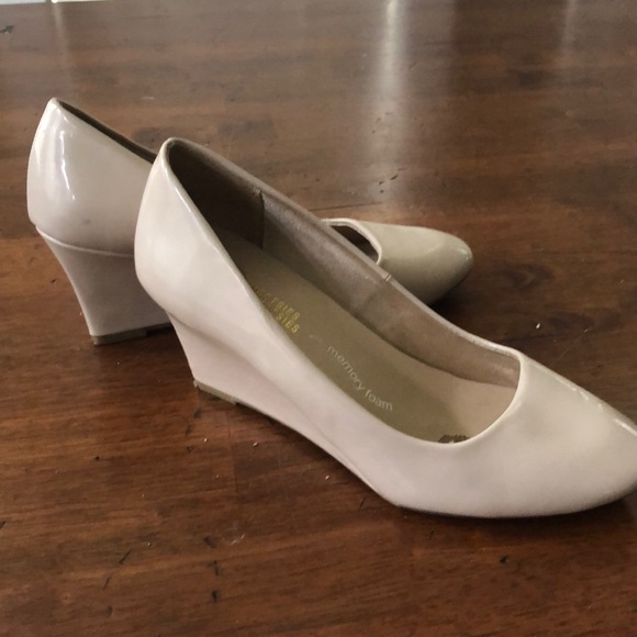 Mootsies Tootsies Shoes - Beige Wedges